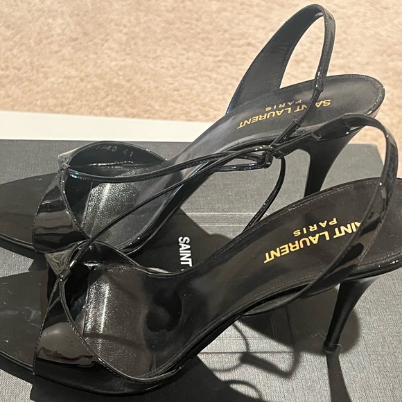 Saint Laurent Black Stiletto Heels with Knotted Detail - Picture 5 of 7